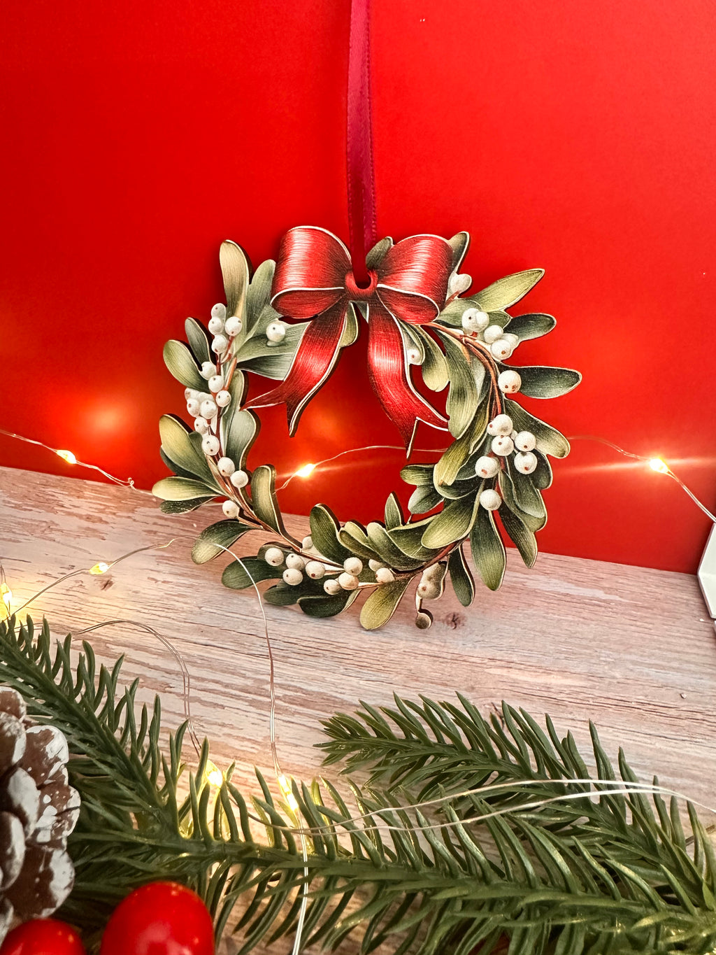 Beautiful Wooden Mistletoe Wreath Tree Hanging Decoration