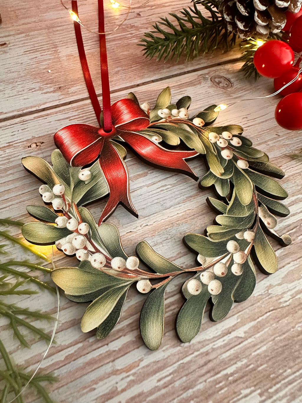 Beautiful Wooden Mistletoe Wreath Tree Hanging Decoration